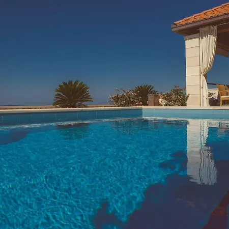 Elegant With Old Town View Villa